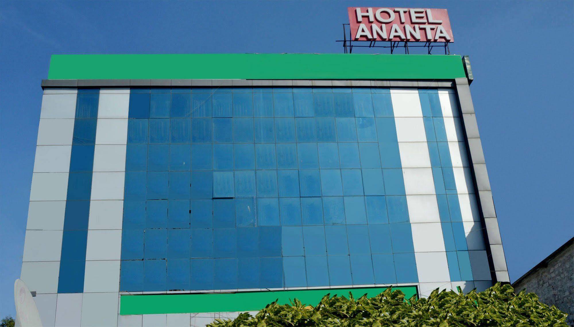 Hotel Ananta Inn Jaipur Buitenkant foto
