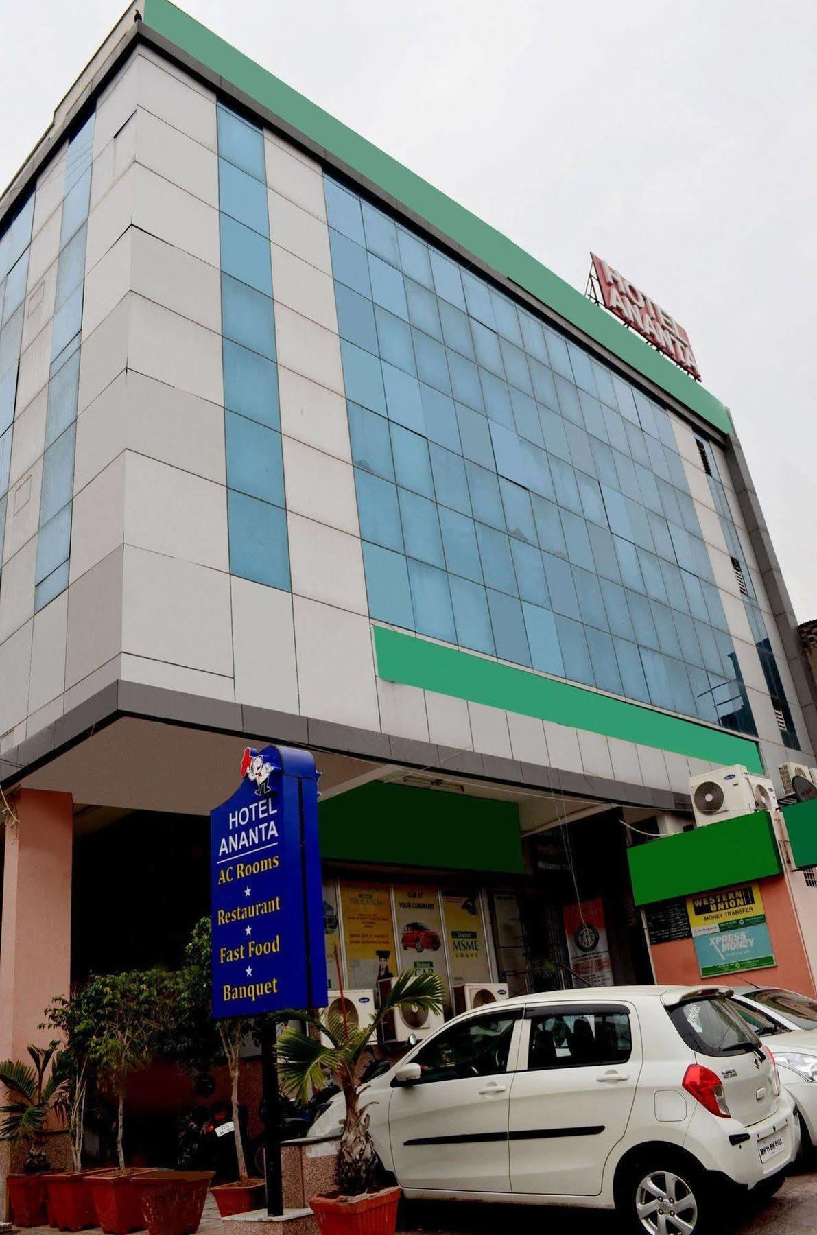 Hotel Ananta Inn Jaipur Buitenkant foto
